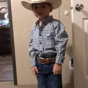 Meet your Posher, Dustin